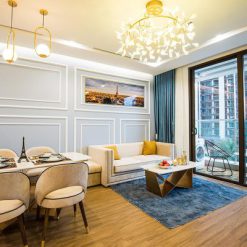 Cửa đi mở qay 1 cánh khuôn phào kép